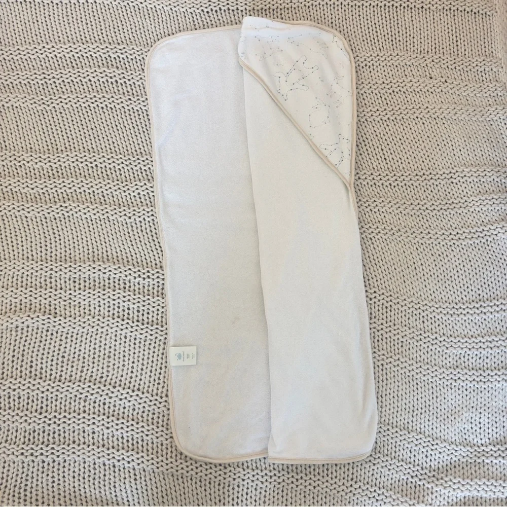 TWO Cloud Island Unisex Baby Hooded Towels